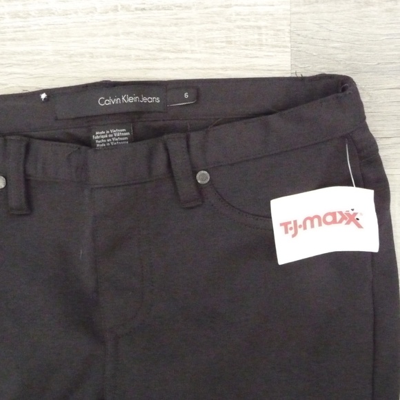 Calvin Klein Jeans - Picture 2 of 5